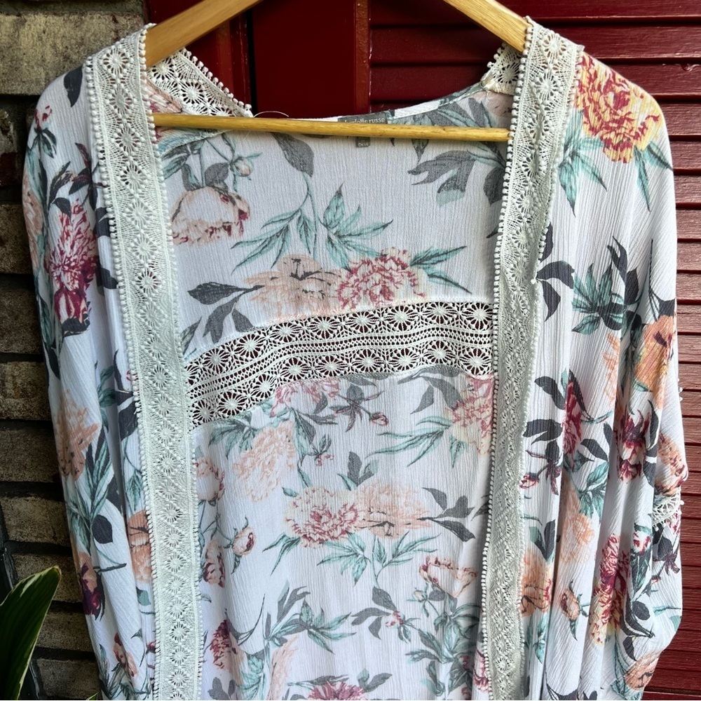 Charlotte Russe short sleeve cardigan - women S/M - Picture 2 of 6